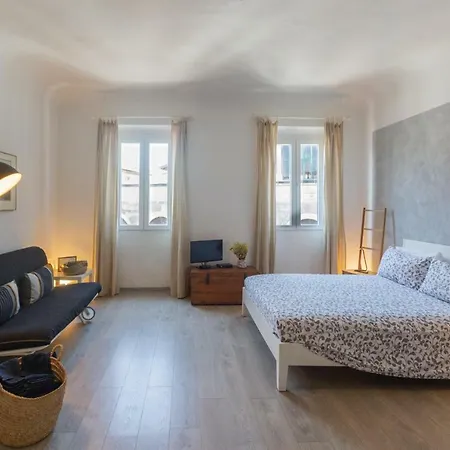 Apartment Piazza Del Mercato *